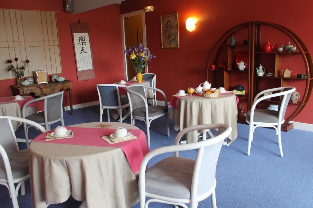 Logis Hotel Saint-Roch Pleumartin Экстерьер фото