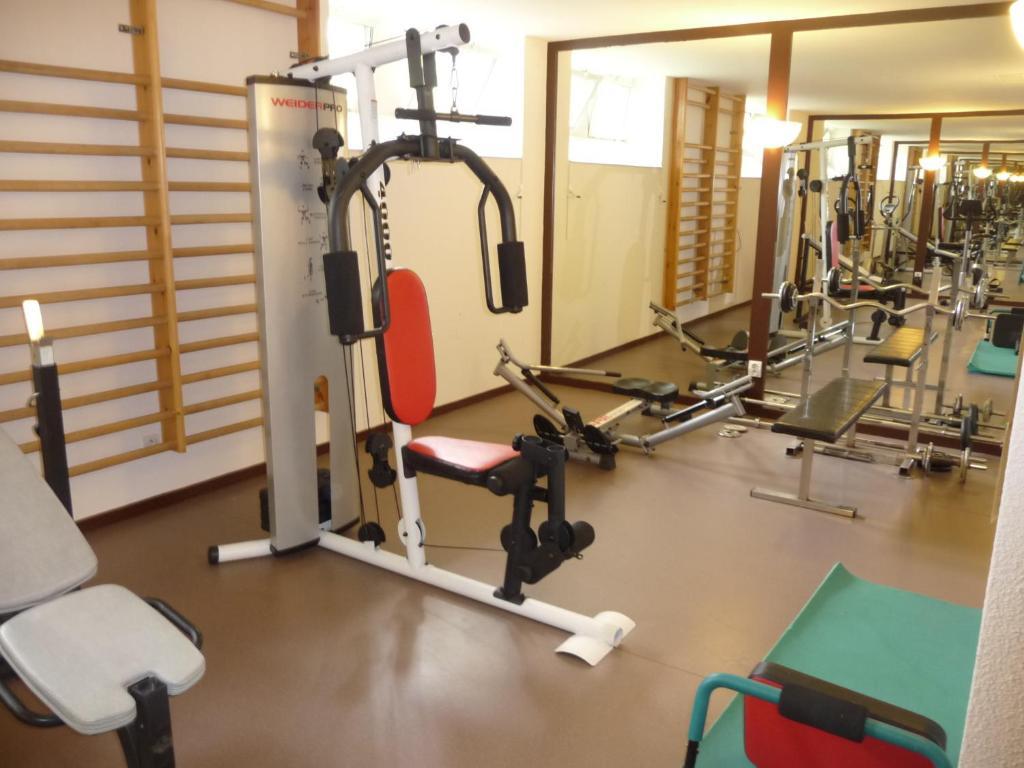 Logis Hotel Saint-Roch Pleumartin Экстерьер фото