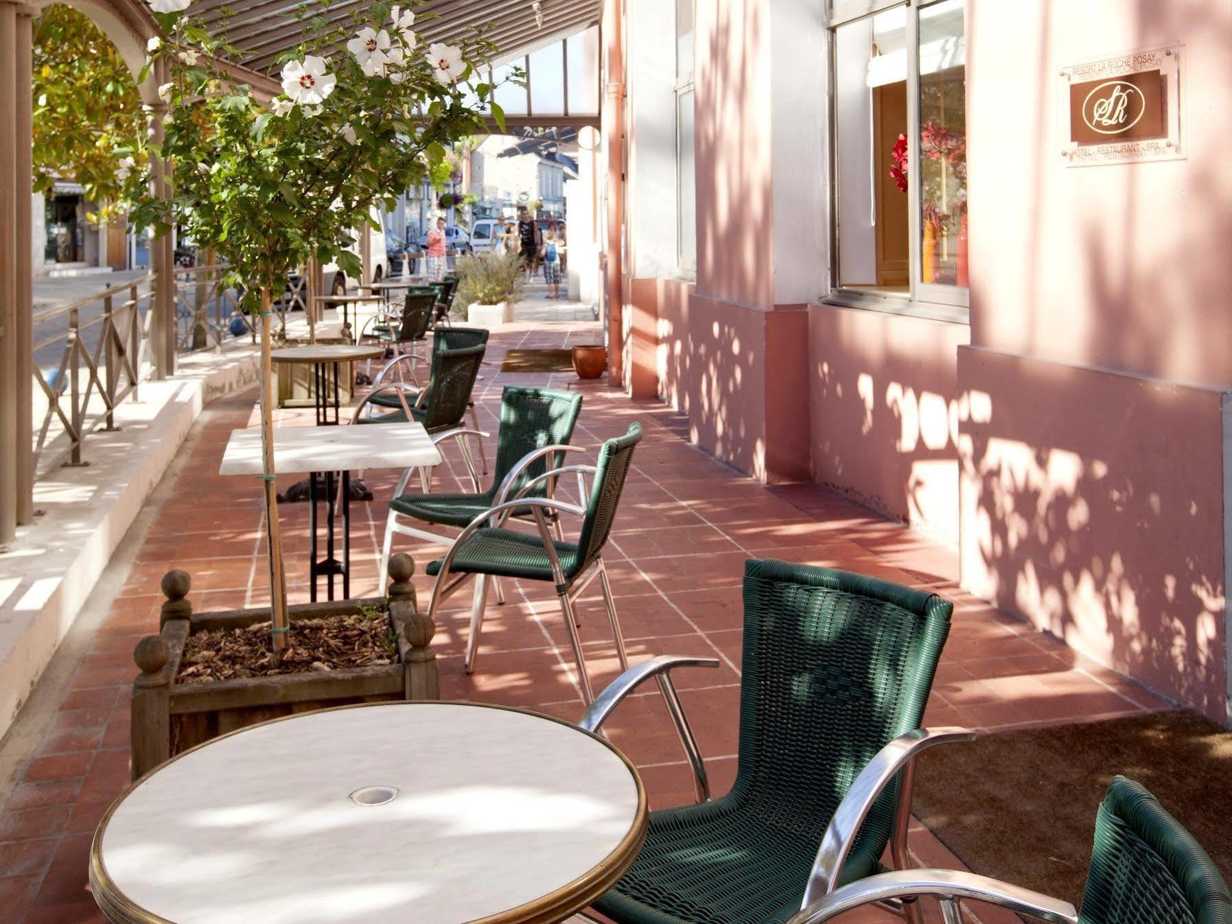 Logis Hotel Saint-Roch Pleumartin Экстерьер фото